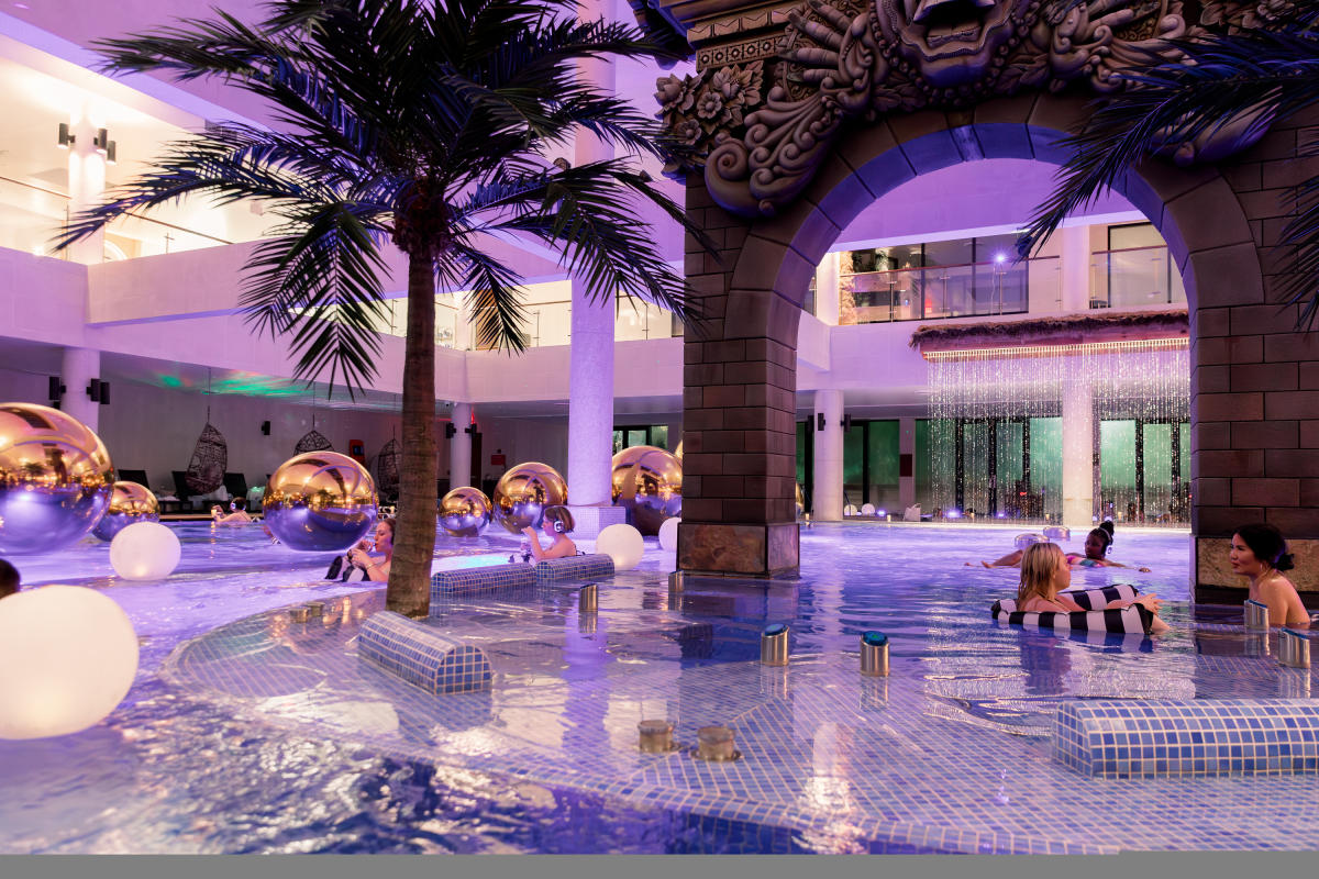 Balian Springs - U2C - Elan Irving (photographer) - Alexandria - Spas
