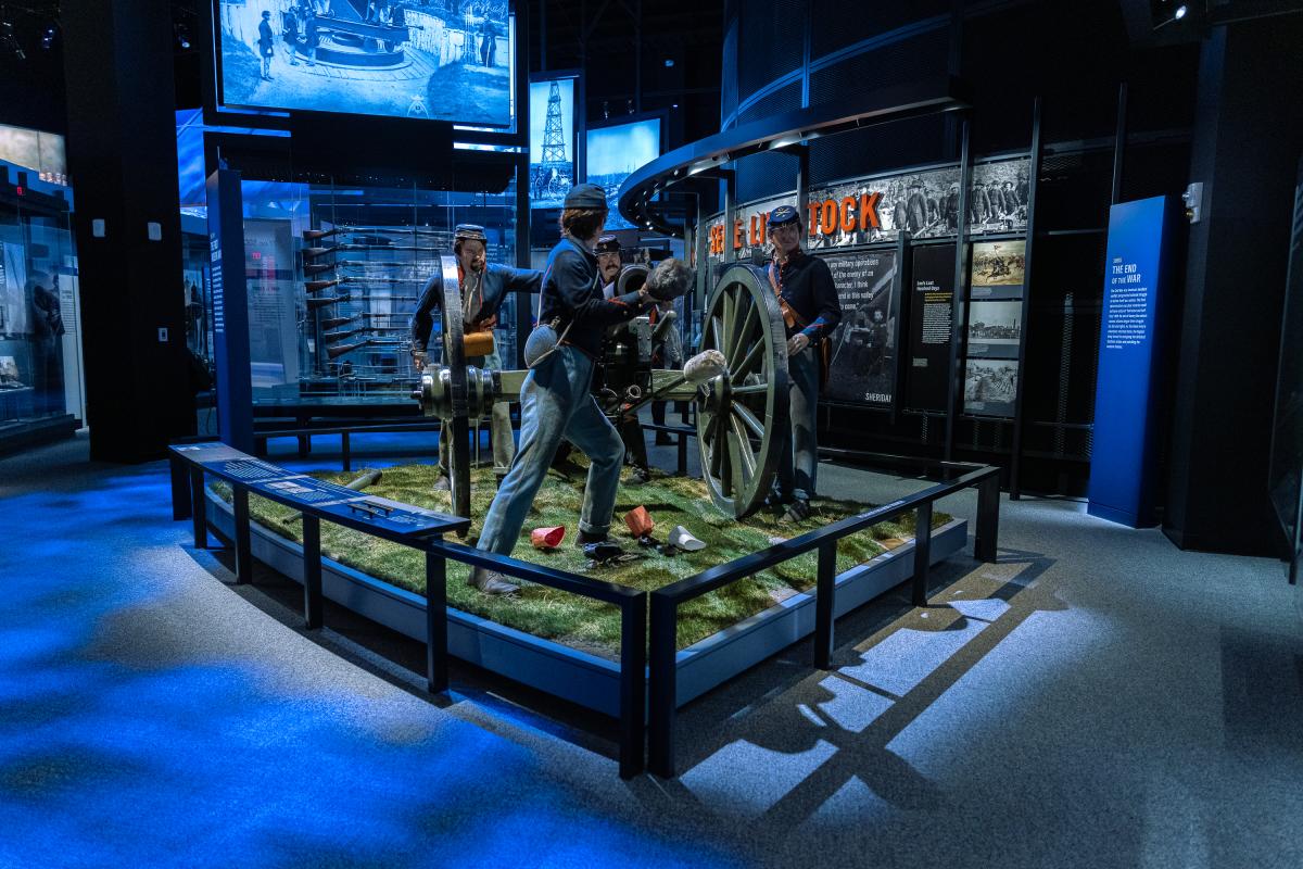 "Preserving the Nation" Gallery with soldiers getting a cannon ready