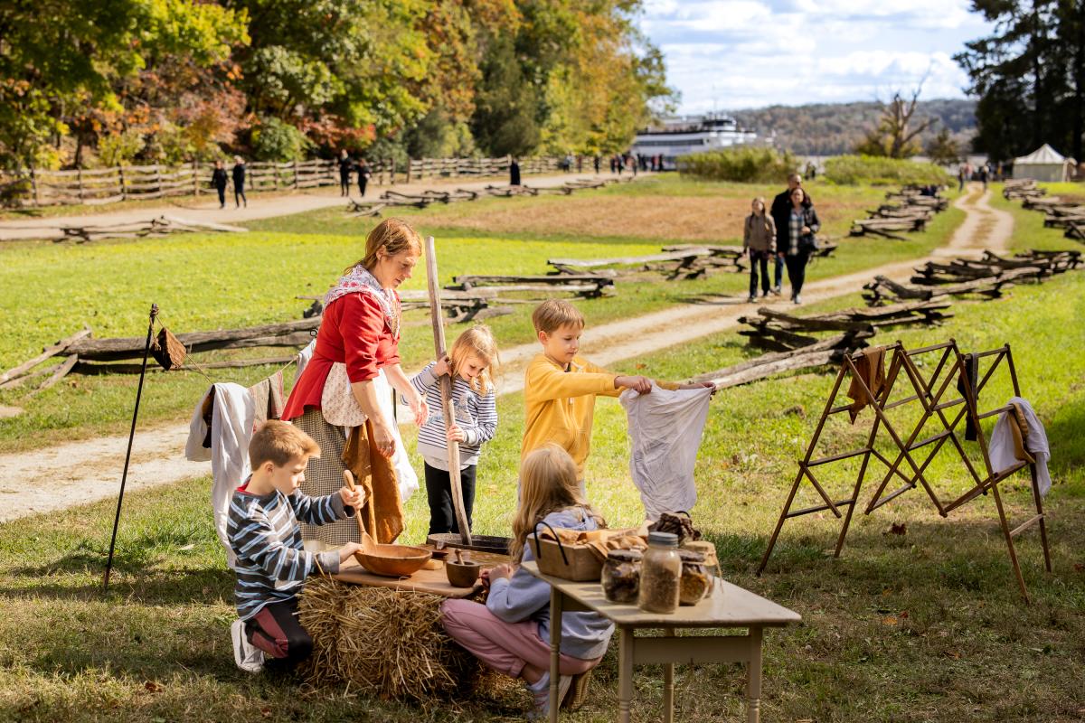 Mount Vernon Family Day - Fall - Laundry - Kids