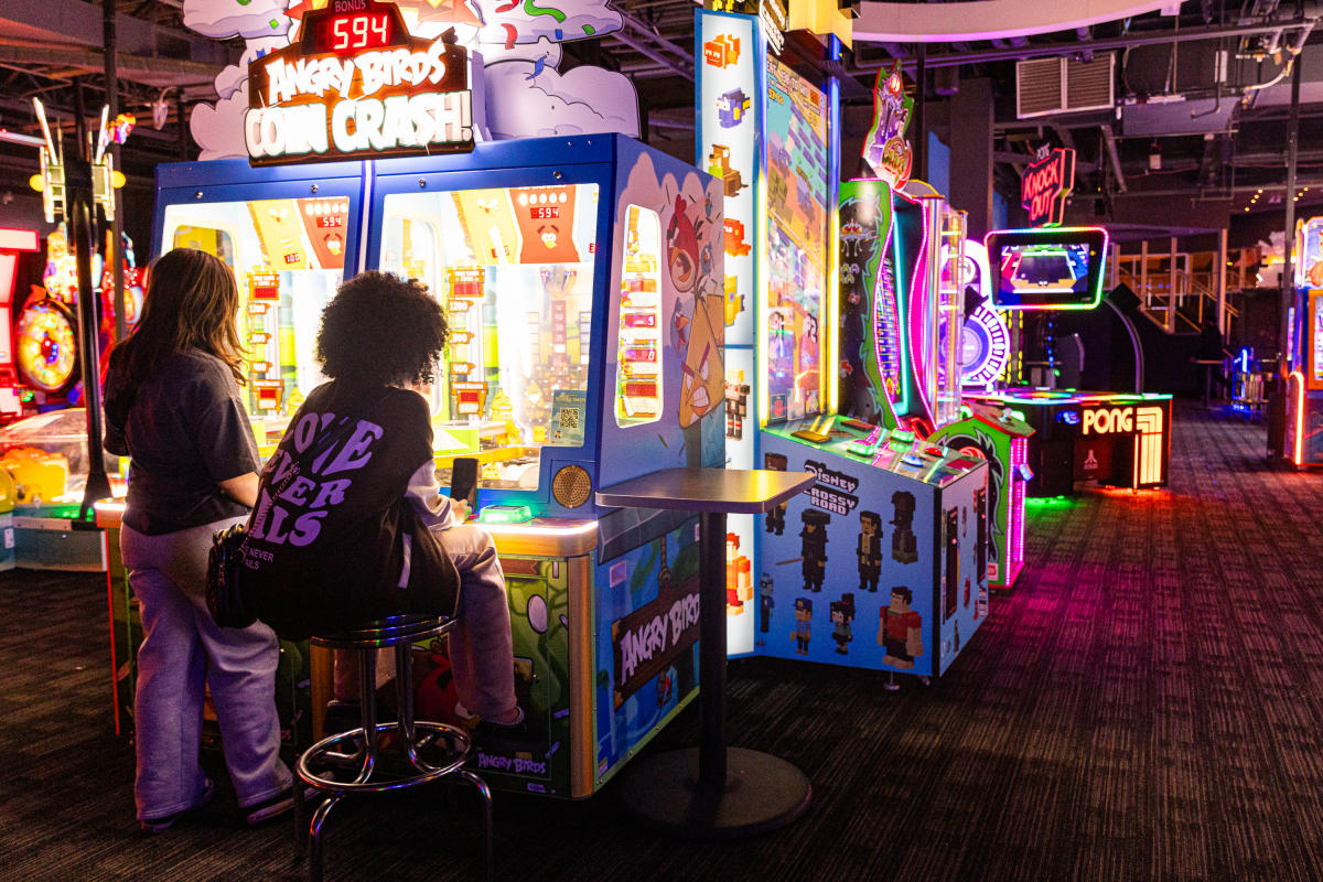 Dave & Buster's Springfield, April Greer, Arcade, OBVFX