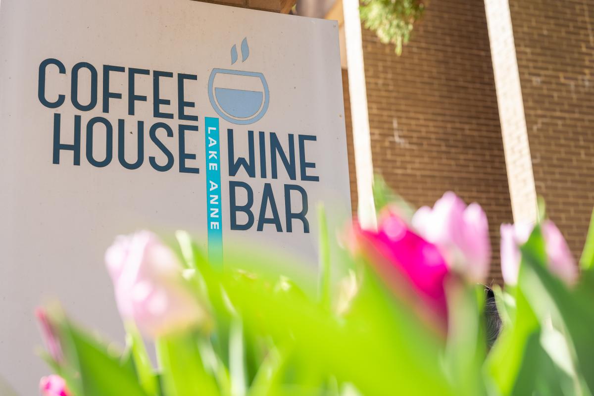 Lake Anne Coffeehouse & Wine Bar