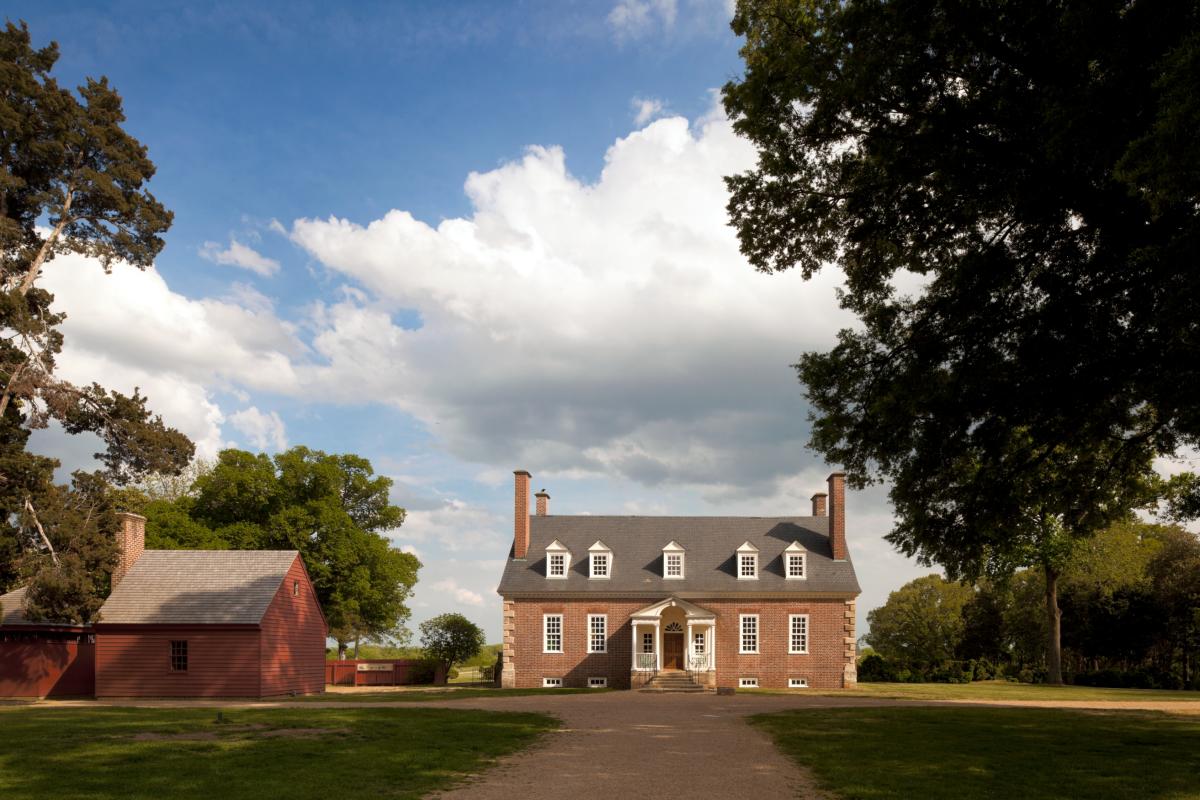 George Mason's Gunston Hall - pathway in - grounds