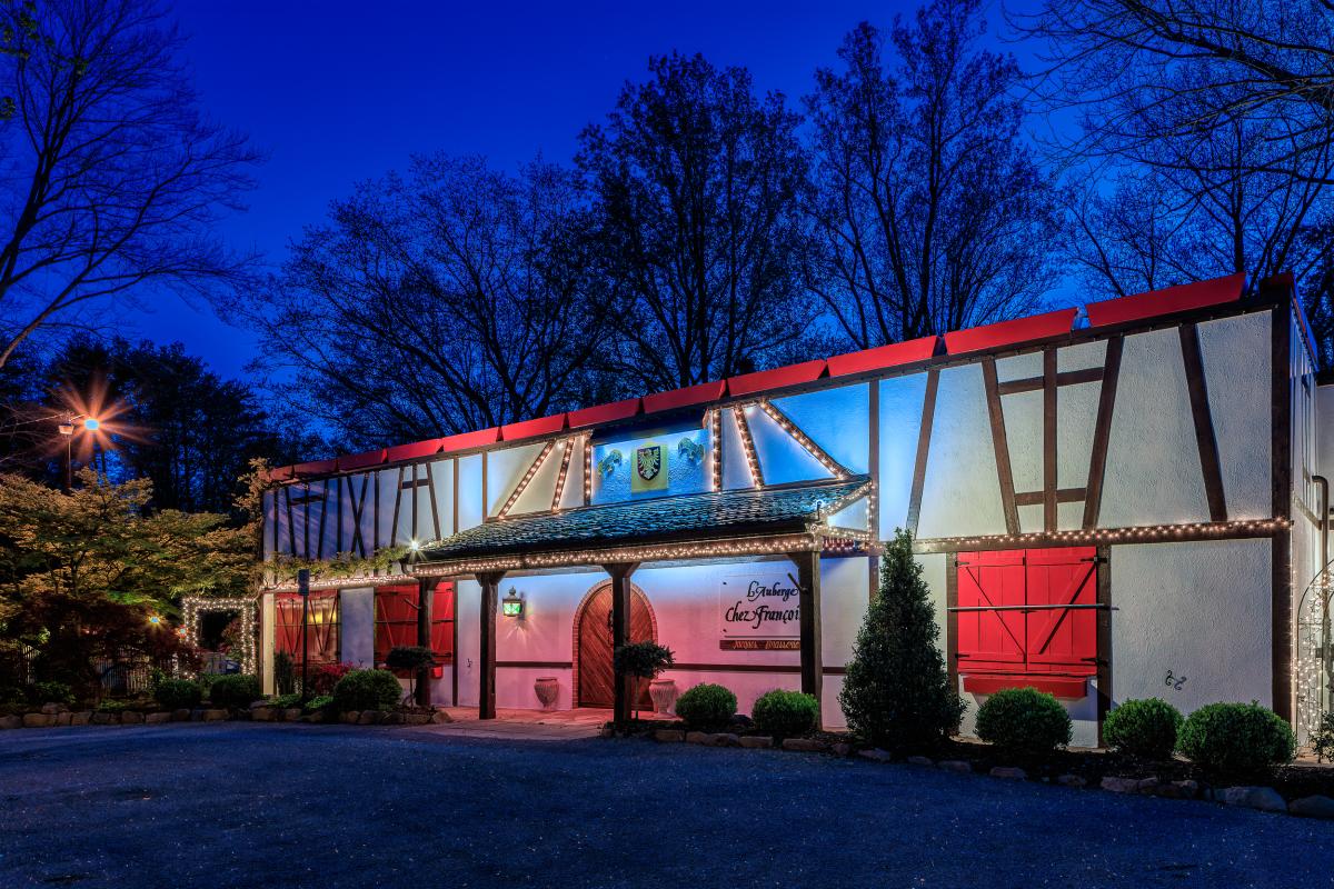 L'Auberge Chez Francois - Restaurants - Great Falls - Dining