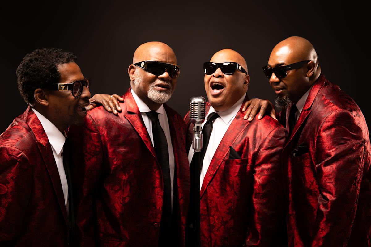 Blind Boys of Alabama Christmas Show - Wolf Trap Press Room - The Barns