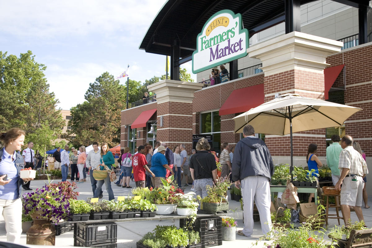 The main entrance to the Flint Farmers' Market.