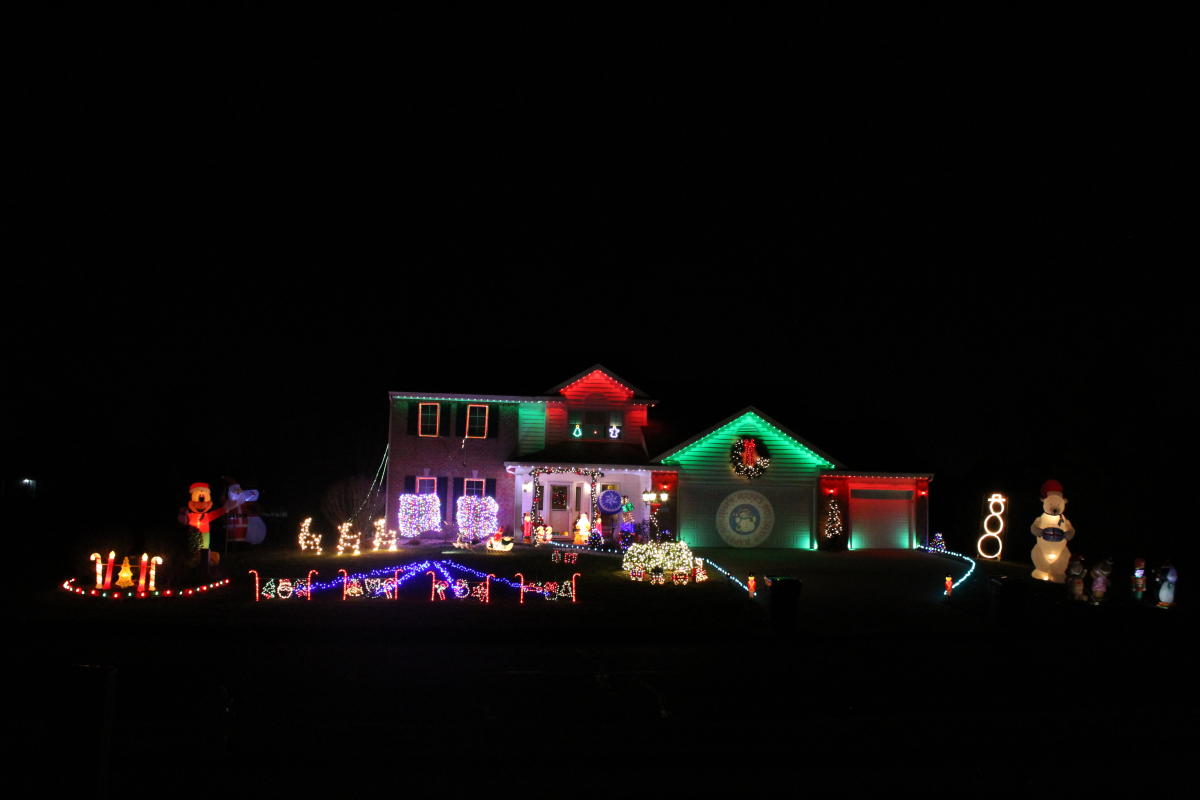 1934 W toamna Ln Crăciun lumina de afișare în Fort Wayne, Indiana