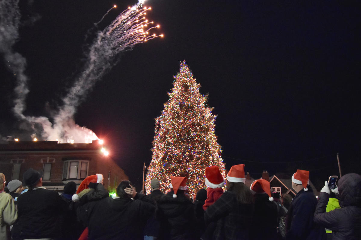 Christmas on Broadway Tree Lighting in Fort Wayne, Indiana