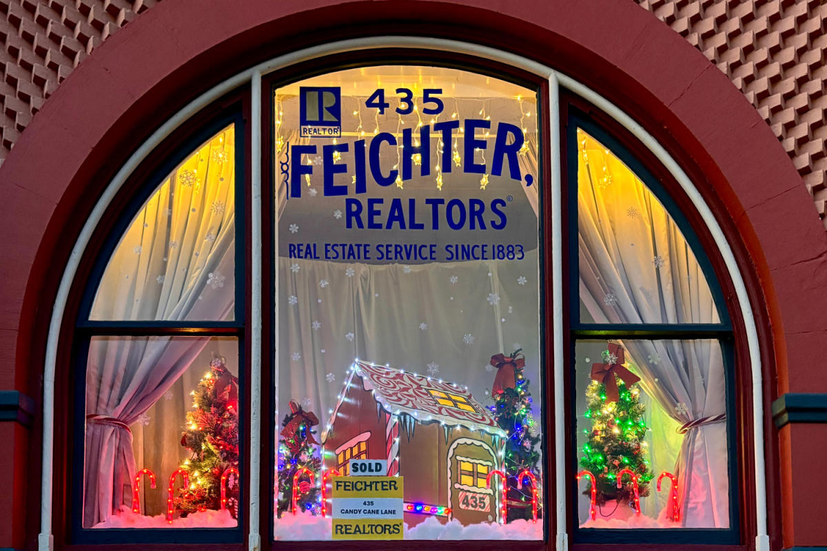 Downtown Holiday Window Decorating Contest 2025: Feichter Realtors
