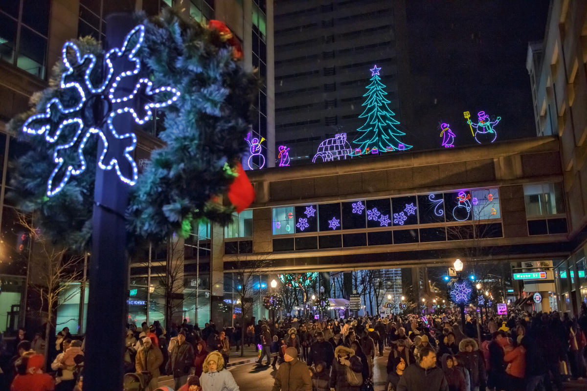 Night of Lights Celebration - Downtown Fort Wayne, Calhoun Street | Fort Wayne, Indiana