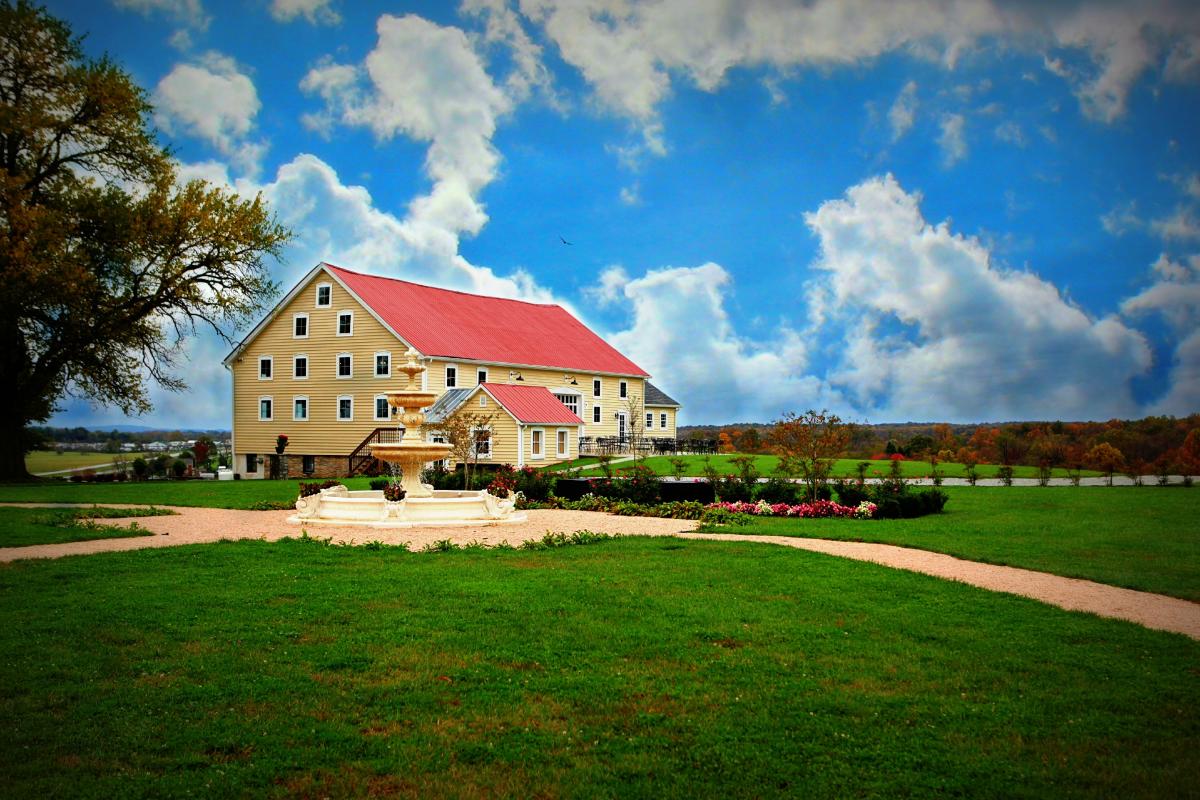 Exterior of the Springfield Manor Winery