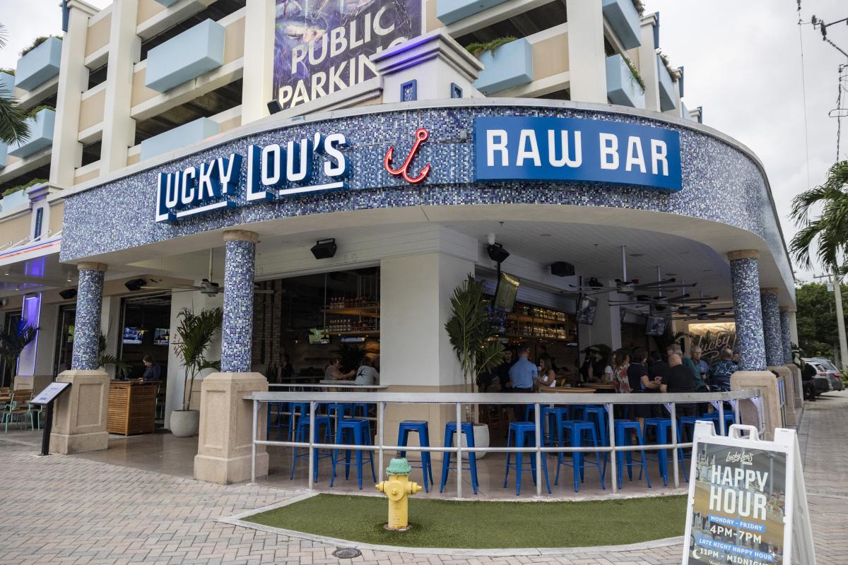 Lucky Lou's Raw Bar