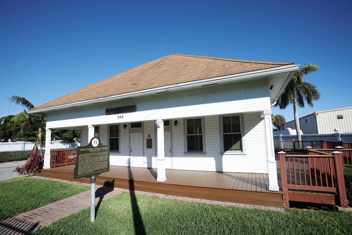 Historic Hallandale Schoolhouse