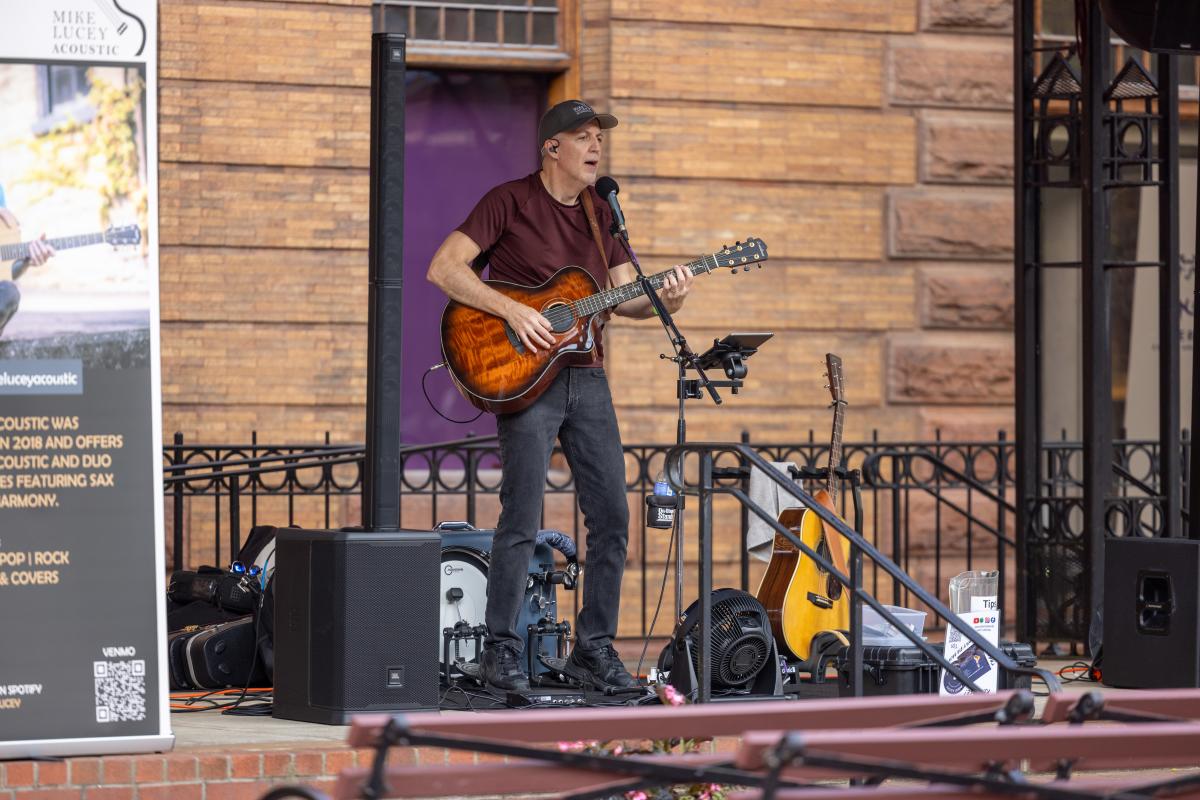 Mike, Music in the Square