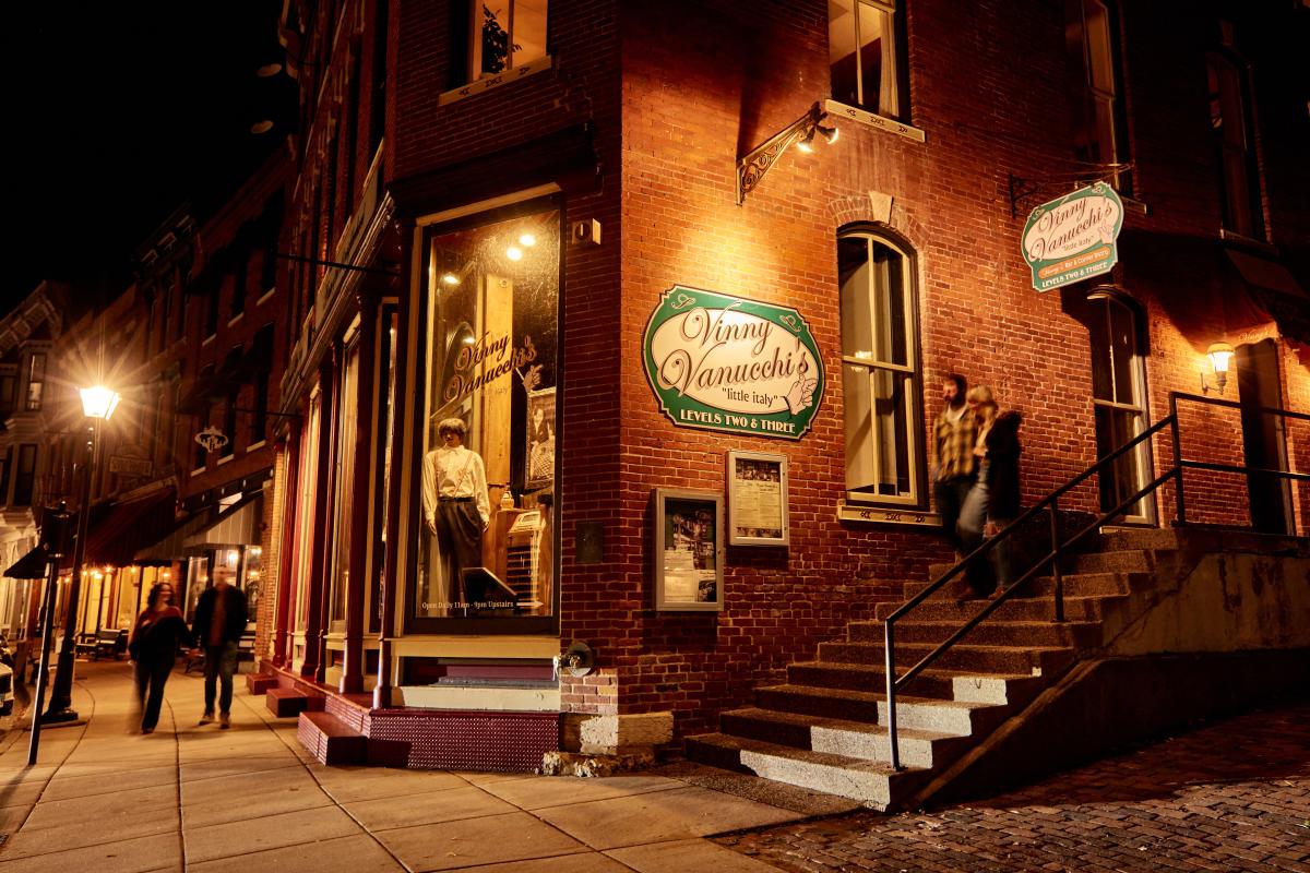 Sip \u0026 Savor Outdoors in Galena Country | Dining \u0026 Drinks, image size:1200x800