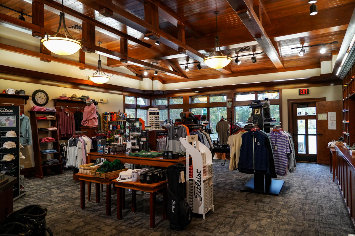 Gatlinburg Golf Clubhouse | Tee Times, Golf Apparel \u0026 Food Service, image size:1200x800