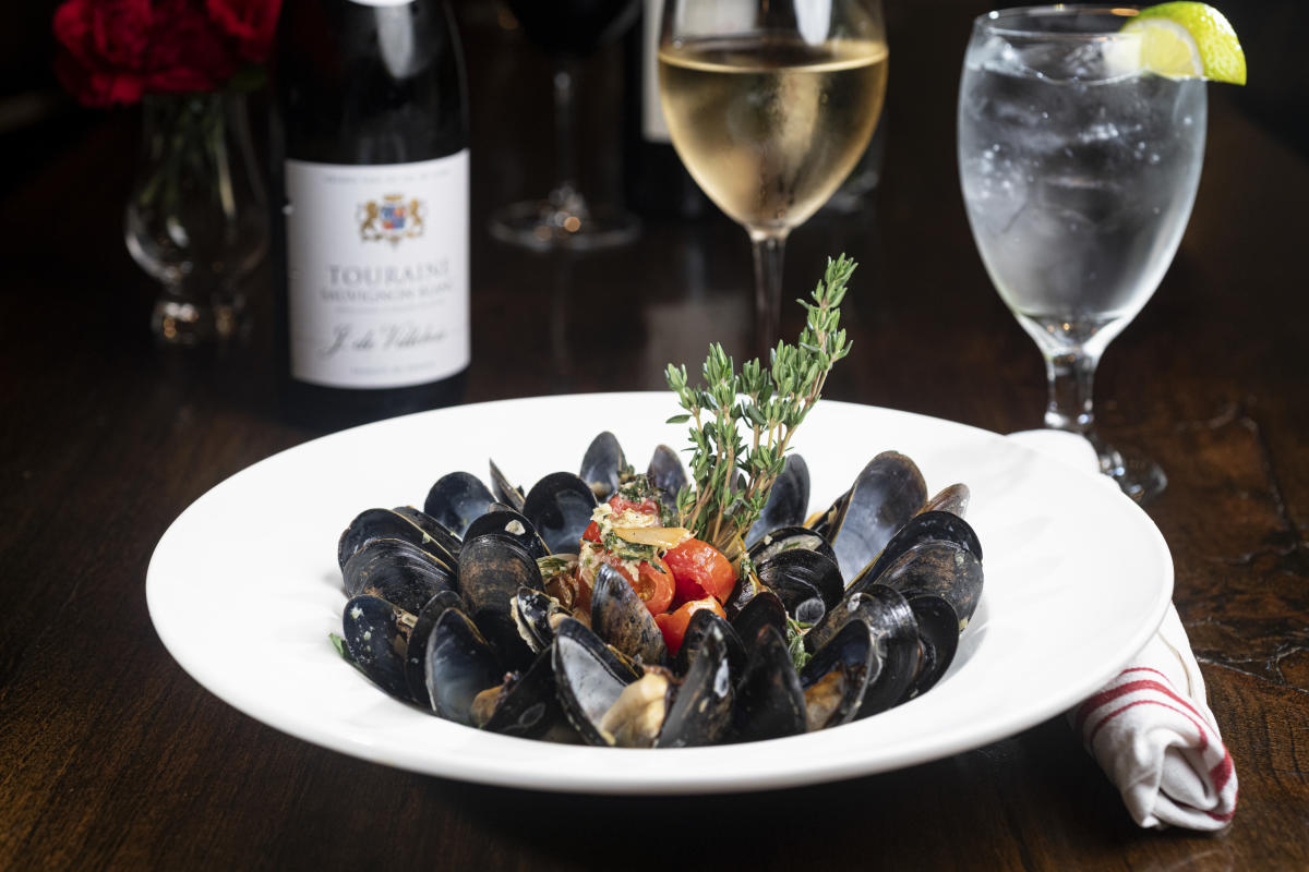 Meal at Halyards on St. Simons Island
