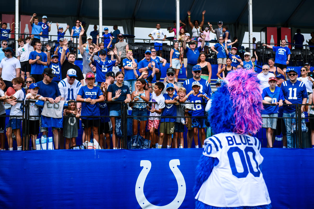 Colts Camp crowd with Blue mascot, Westfield