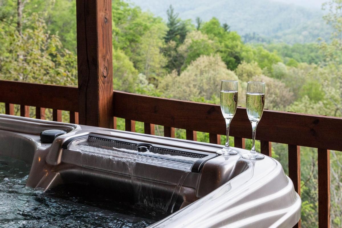 Eagles_View_Lodge_72fea6d0-1467-4430-af90-d628c09f3c01