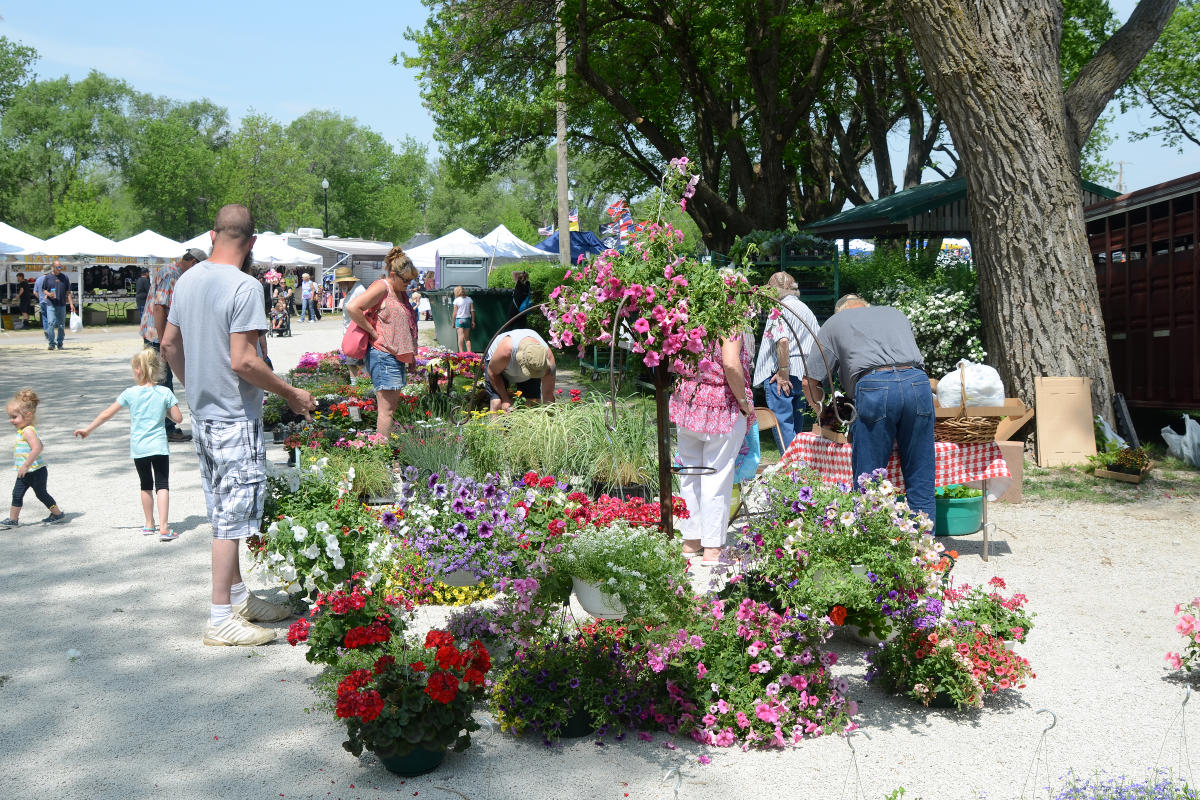 Marysville Mothers Day Market