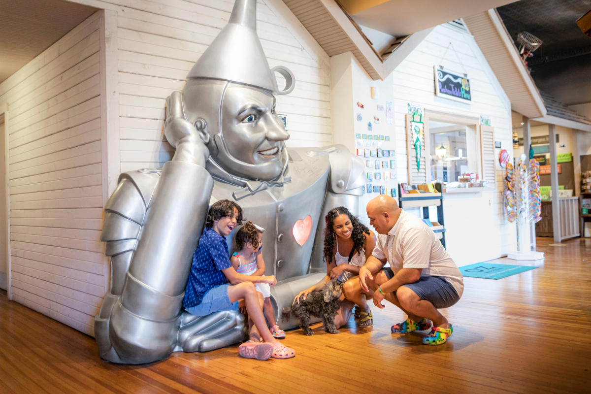 Family enjoys the OZ Museum in Wamego