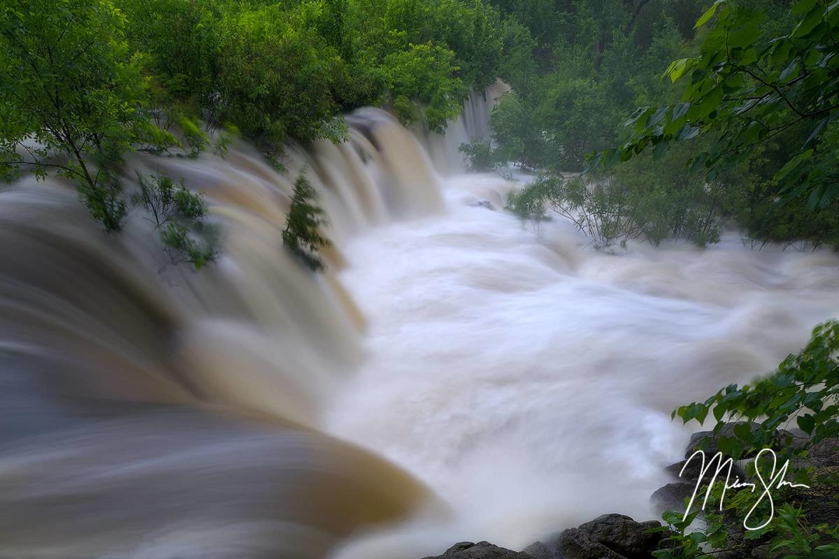 Santa Fe Lake Falls Mickey Shannong