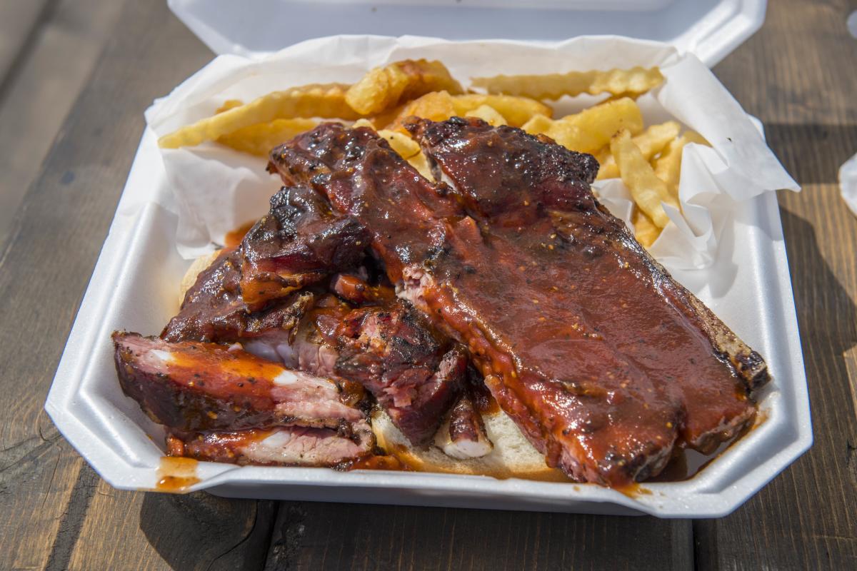 Jone's BBQ Food Photo