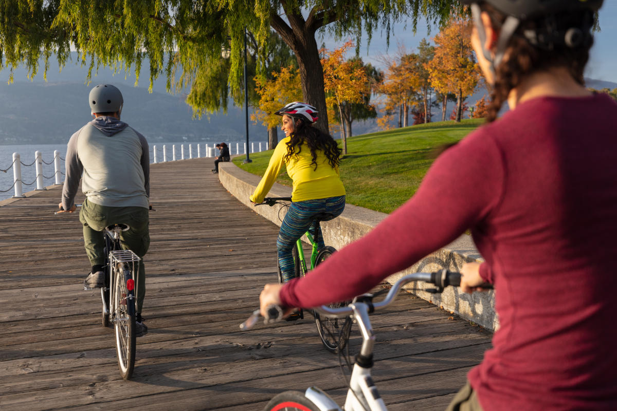 Group Biking at Waterfront Park (4)