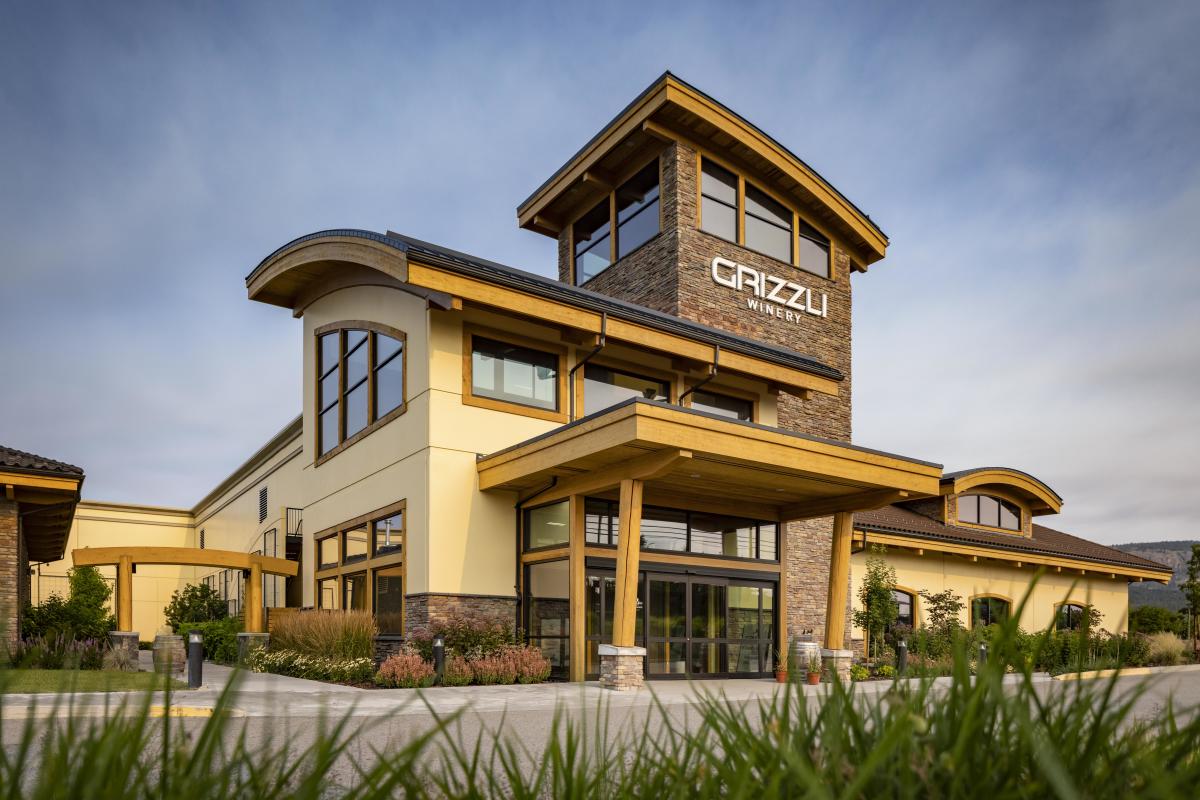 Grizzli_Winery_Exterior_View_of_Building_1_
