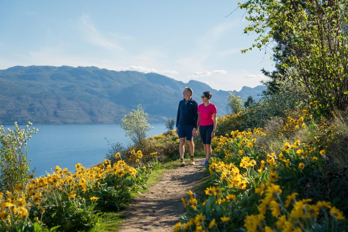 Couple Hiking at Kalamoir Regional Park