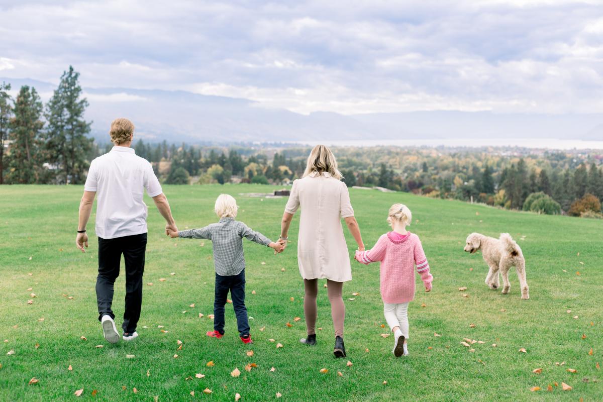 Ria & Trent Kitsch plus their Kids