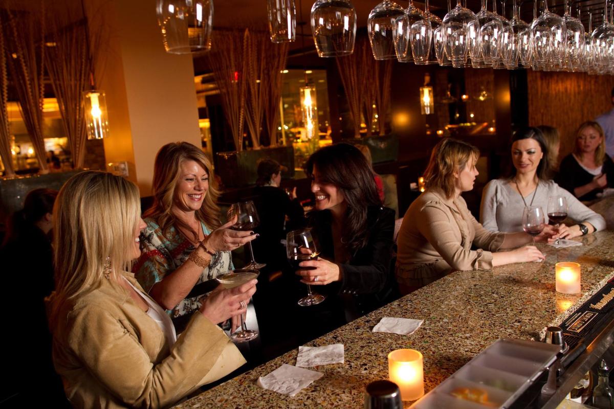 Harvest Seasonal Grill & Wine Bar
