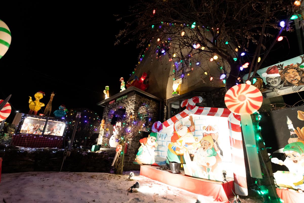 The Holiday House Scranton on Moosic St