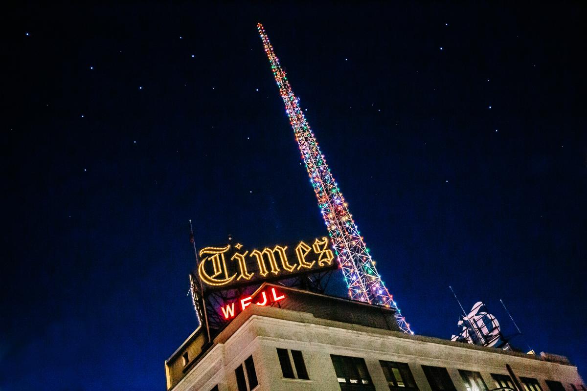 Times_Tower_Holiday_Lights_Smith_01_LCVB