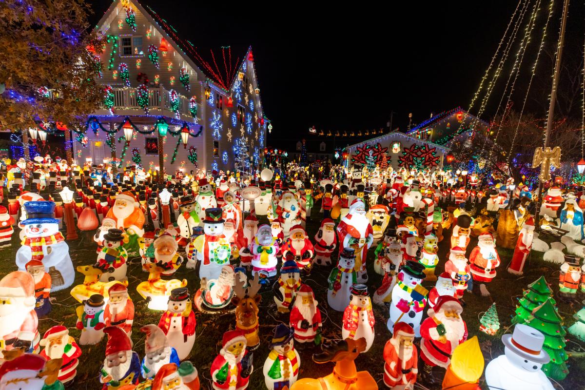Peckville Christmas House 2022 Hiller 444 LCVB