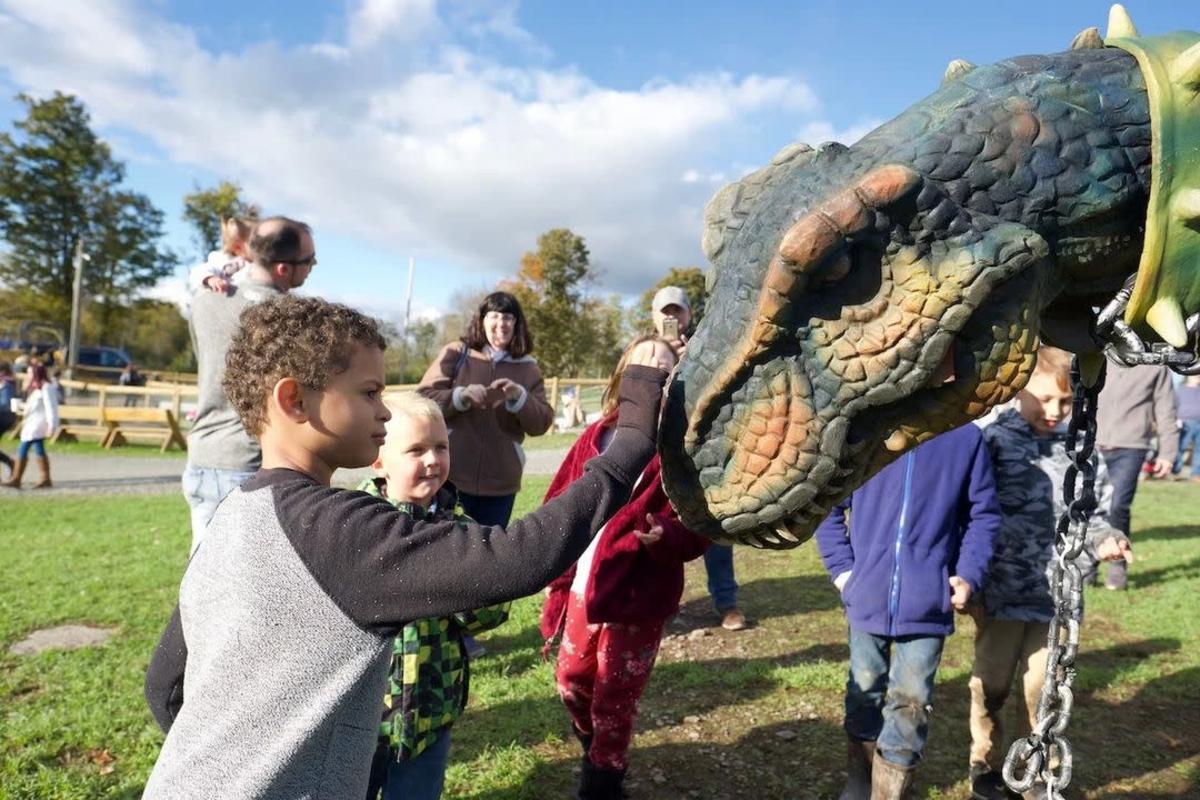 Jurassic Farm Dino Fest
