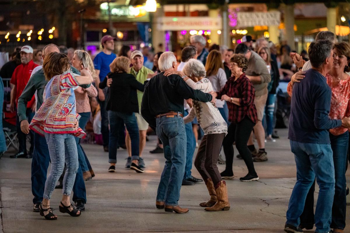 Downtown Alive! Dance Crowd