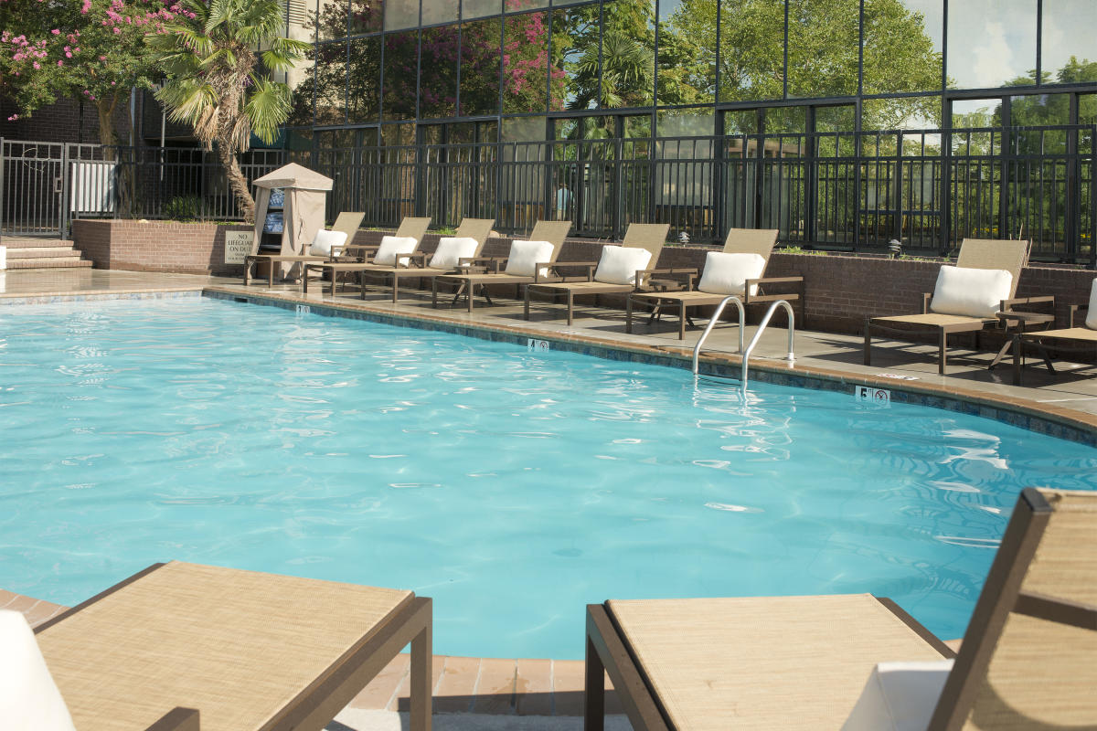 DoubleTree Lafayette Pool