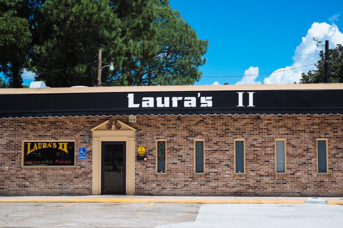 Laura's II Exterior