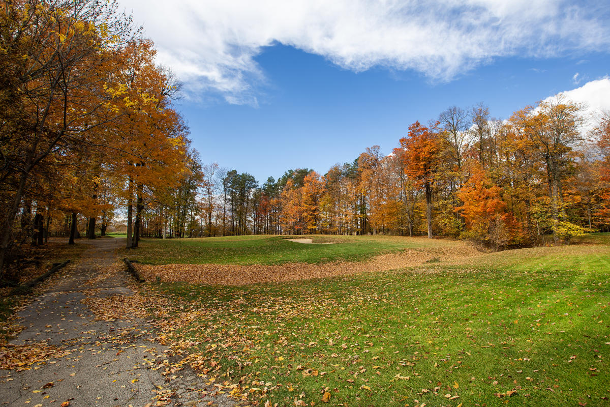 One of the greens on the Royal Scot Golf Course during peak Fall