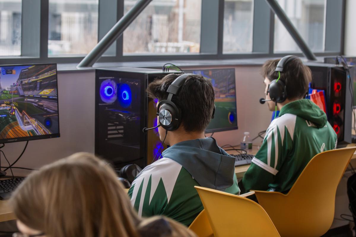 High school students compete in the MHSEL Esports Championships.