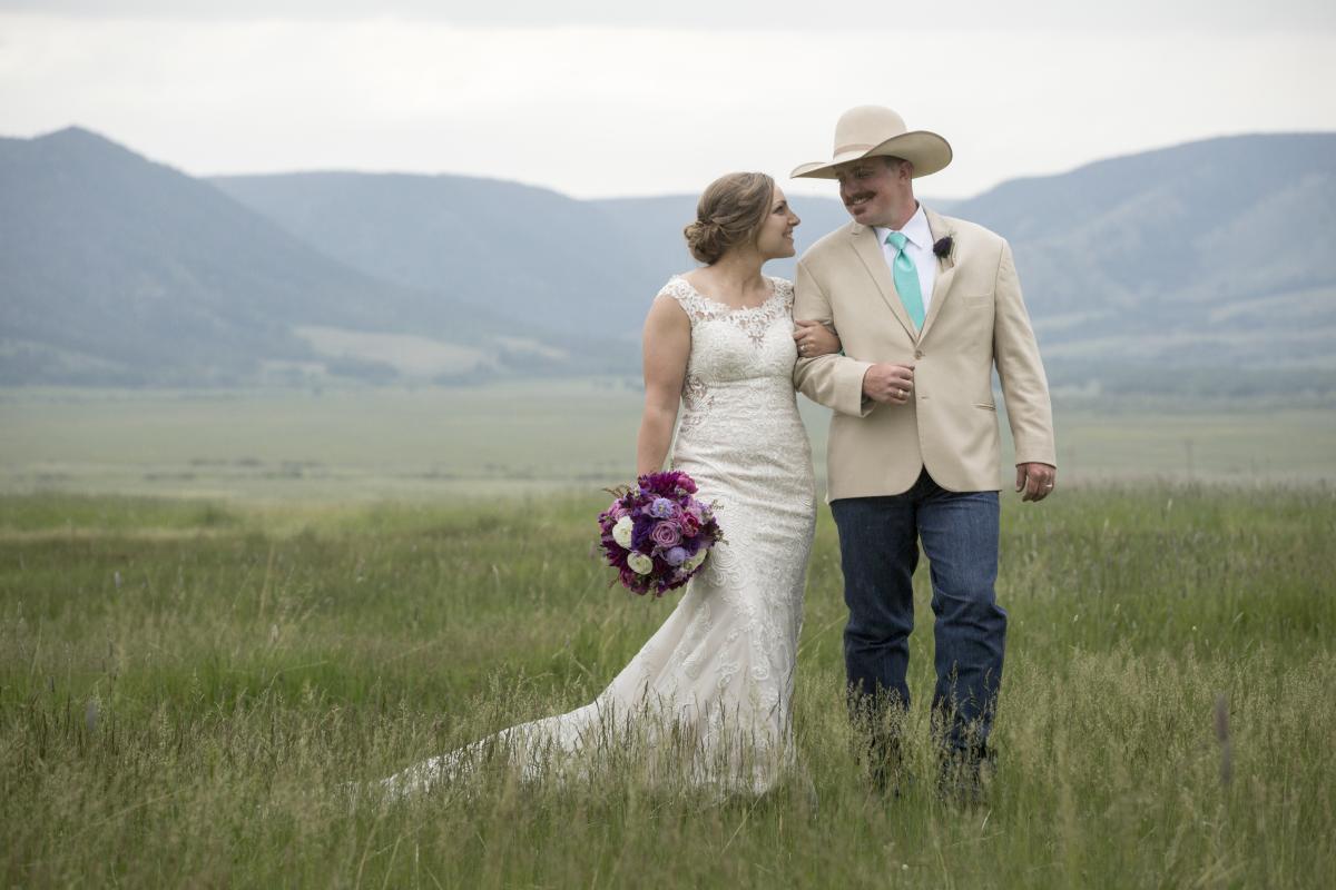 western couple Deerwood Ranch wedding Centennial, Wyoming