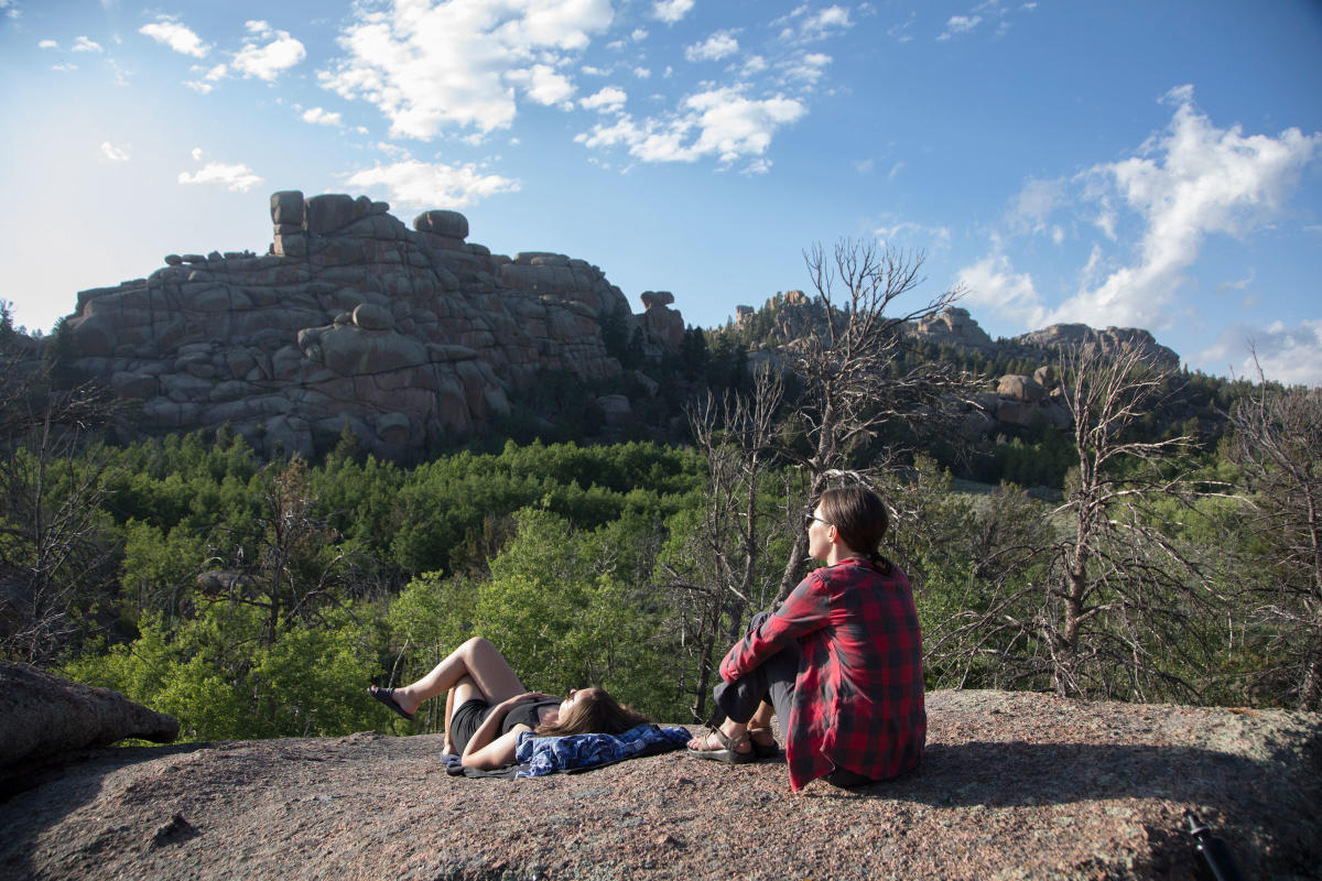 hiking-camping-vedauwoo