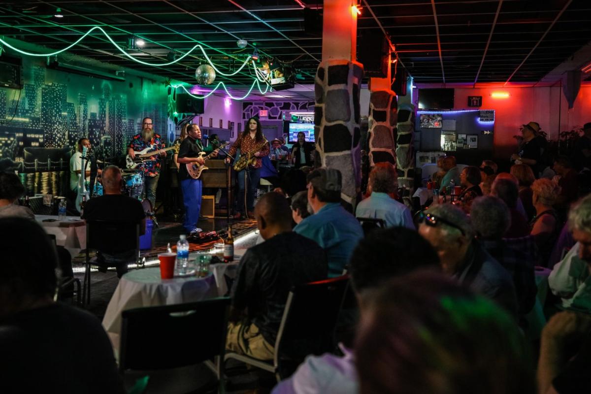 Tee Dee's Lounge