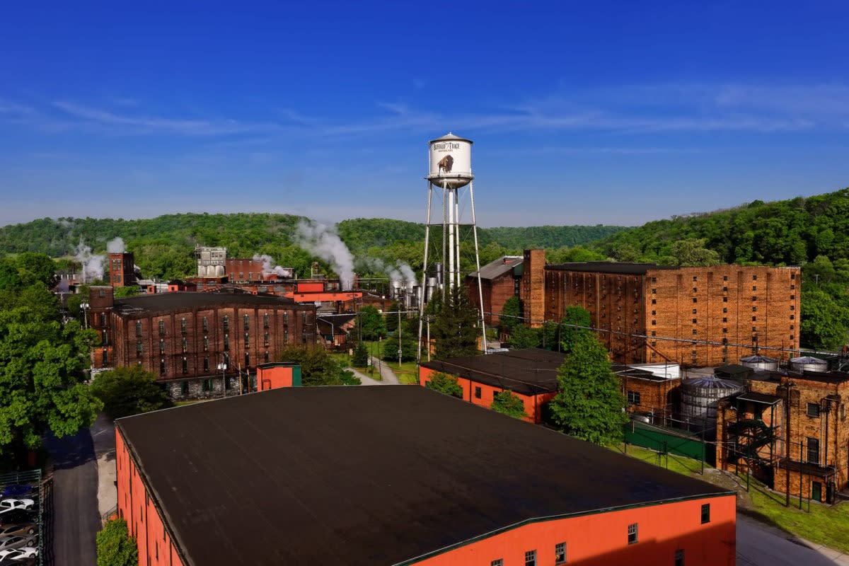 Buffalo-Trace-Distillery-1200x800