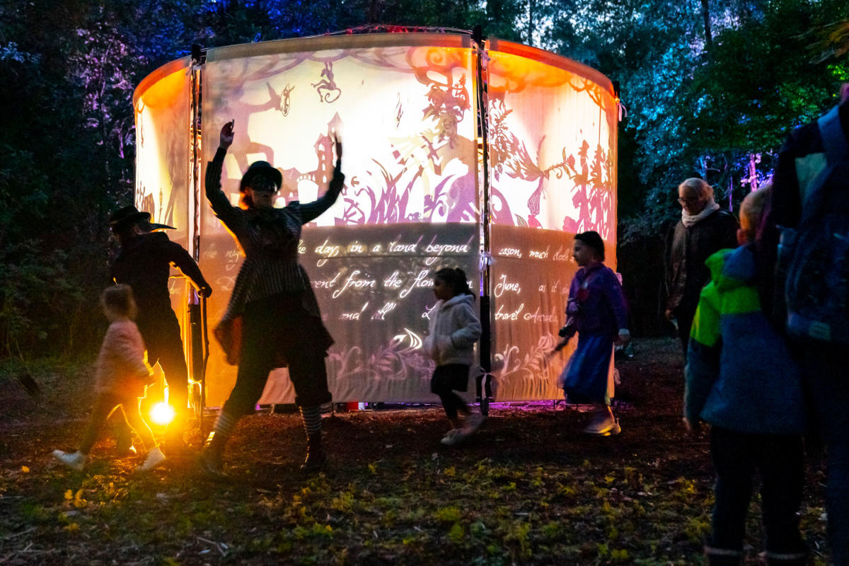 Shadowplay, Walk The Plank, Harvest Fest, Northern Roots 2022. Credit Alan Hamer