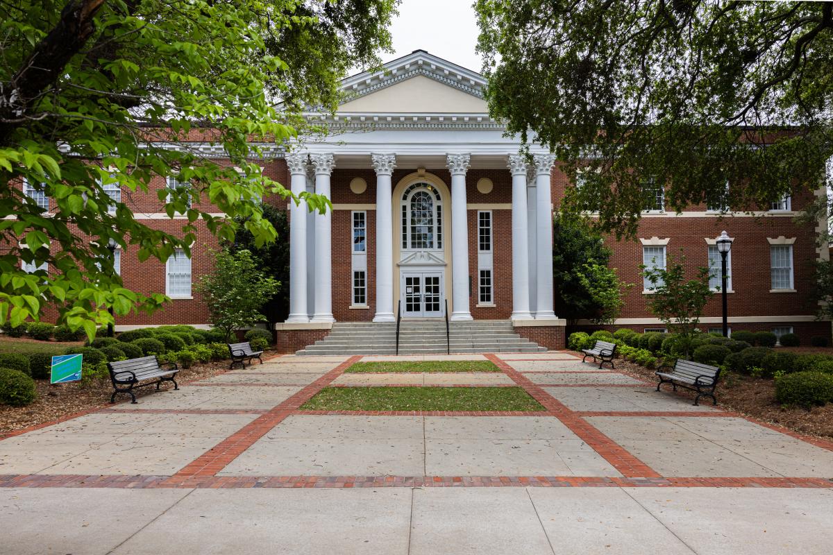 gcsu library exterior