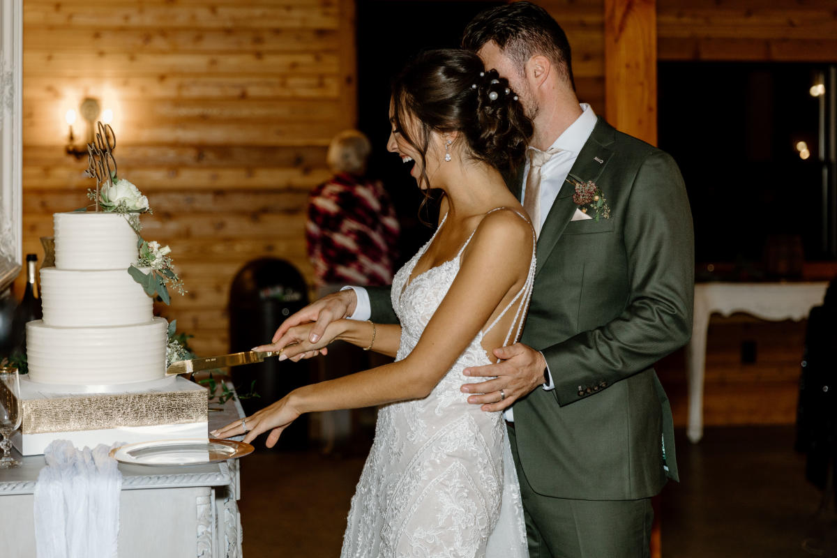 Dogwood Barn wedding