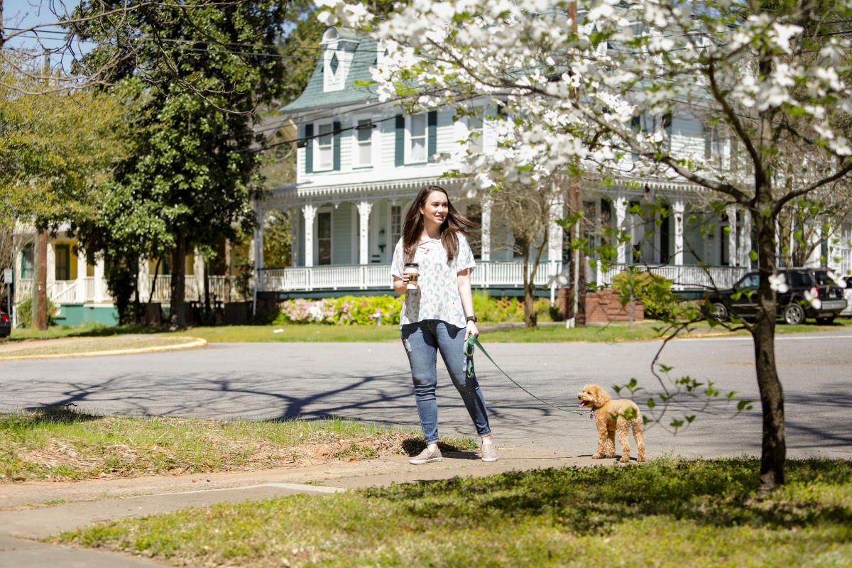 Historic walking tour with dog