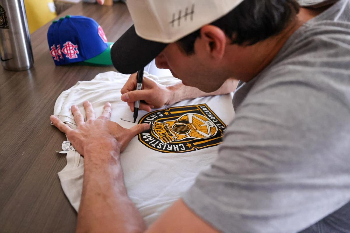 Christian Yelich Charity Event - Yelich Autograph