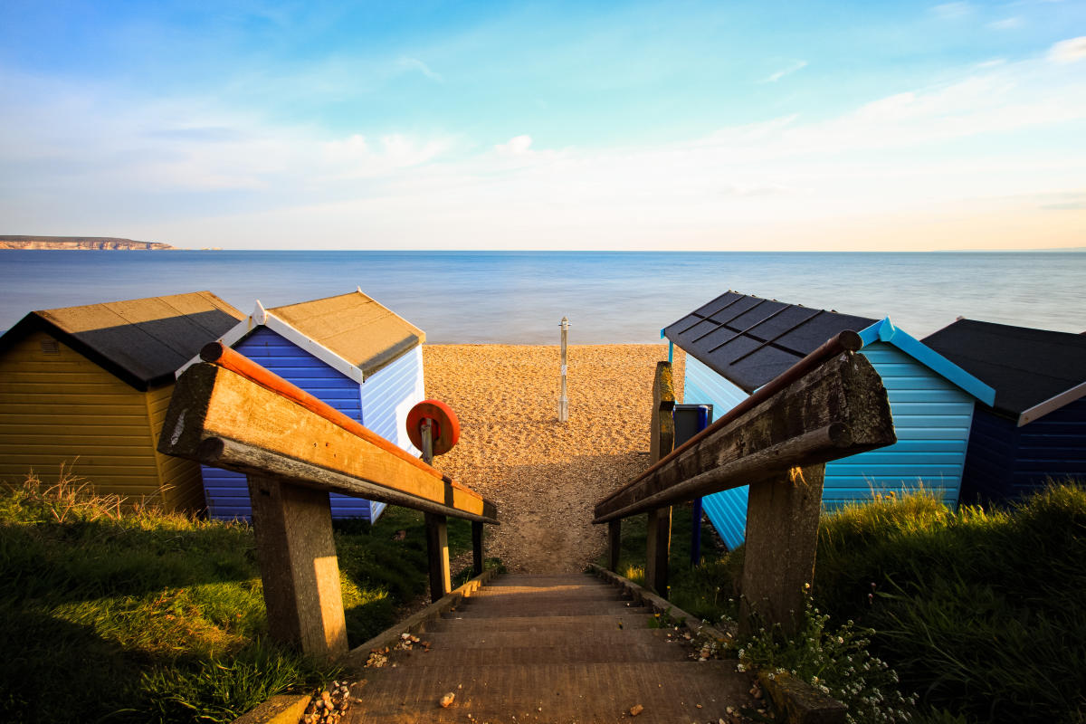 Milford on Sea - Steps down to beach